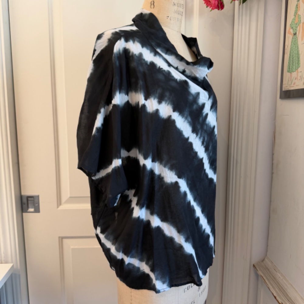 Gorgeous shibori tie dyed 2pc cowl drapey top and pant set - Picture 3 of 9